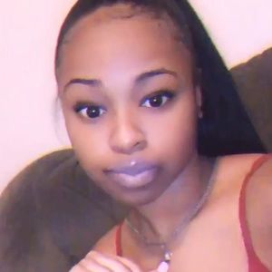 Meet your Posher, Issa